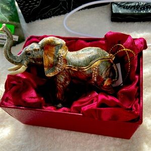 Walking Elephant Trinket box  w/ baby elephant Necklace in side.